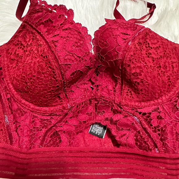 NWOT Victoria's Secret Kendall Jenner Red Set - Bra 32B & Thong Small - Picture 3 of 8
